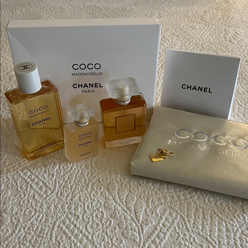 CHANEL Coco Mademoiselle Set — White, Gold, Amber